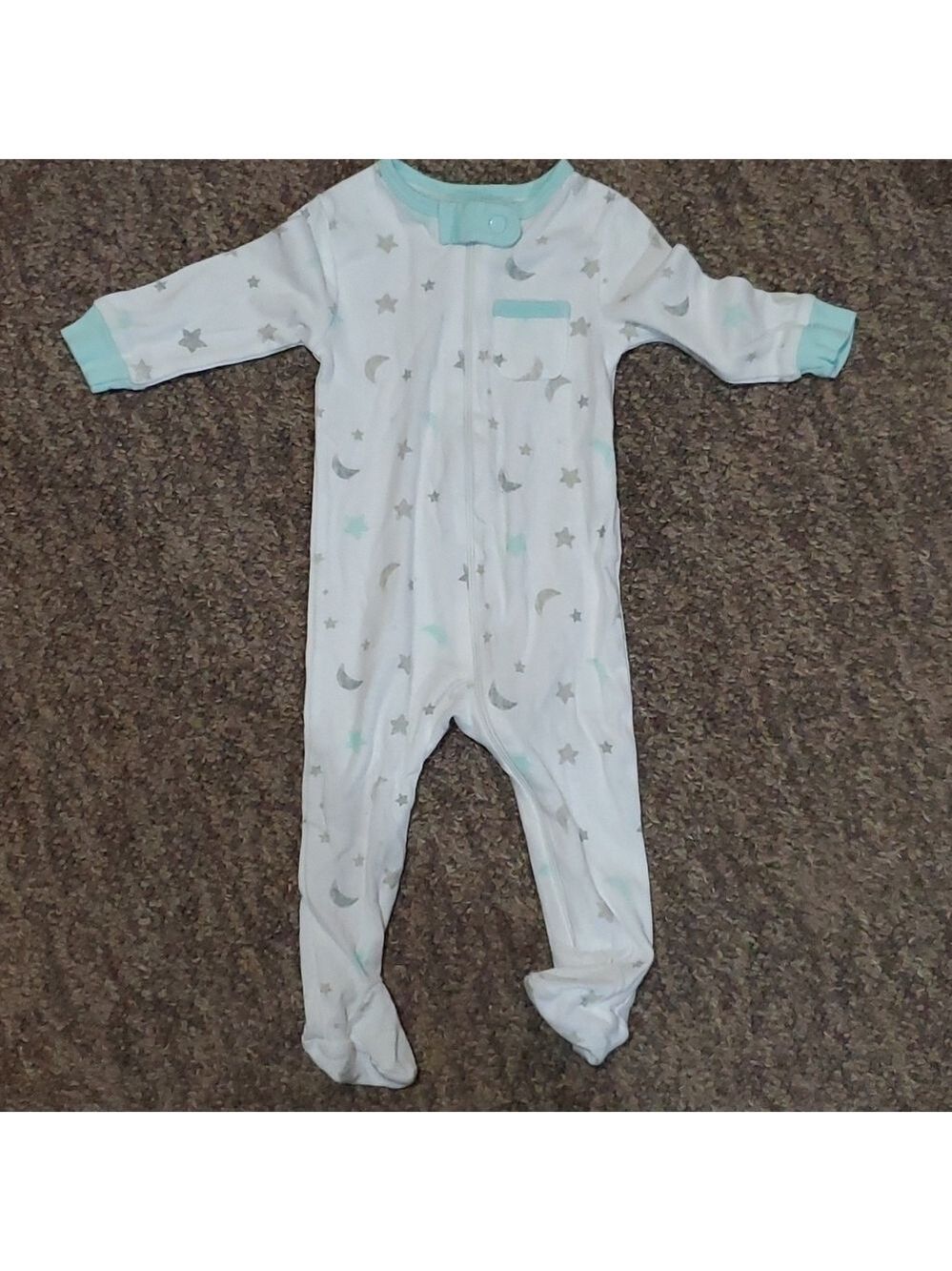 One piece with feet size 3 to 6 months